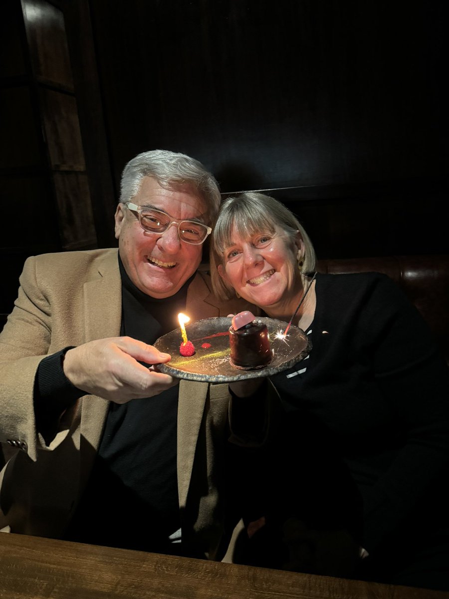 eatinglasvegas's tweet image. Birthdays go better with Krug.
At #Raku 
#FoodGal 
#LasVegas 
#birthdaygirl
🎌🎏🥳🎊🎂