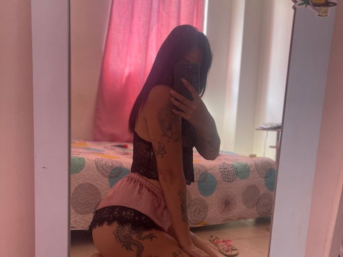 I'm online right now on SkyPrivate - pay-per-minute system for Skype live shows. Call me right now in