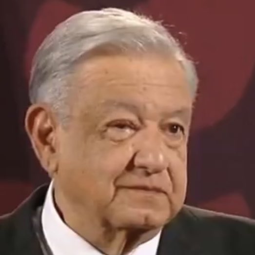 Errorcillo's tweet image. Cuando ves a dos perros coger: