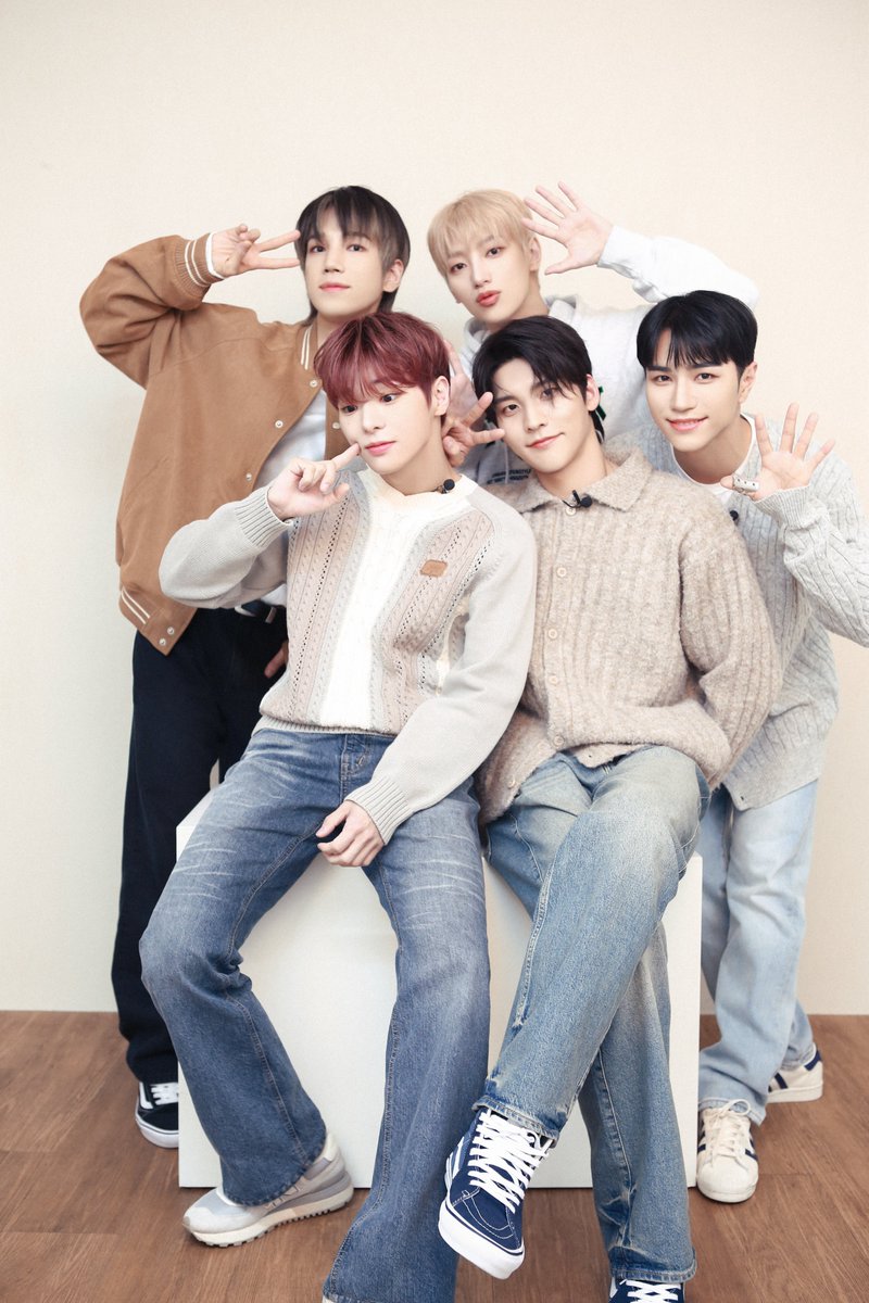 VannerOfficial's tweet photo. [🎂] 

🎂HAPPY VANNER DAY🎂
✨VANNER Debut 5th Anniversary✨

#VANNER #배너 
#VANNER_5th_Anniversary
#배너_5주년_질수없지
#HAPPY_5TH_ANNIVERSARY_VANNER https://t.co/oZwF3pXtTu