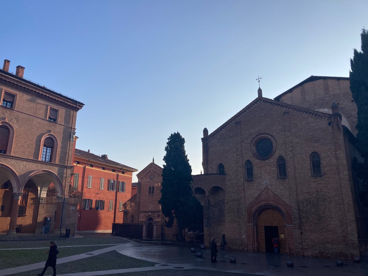 Morning walks in Bologna just hit differently