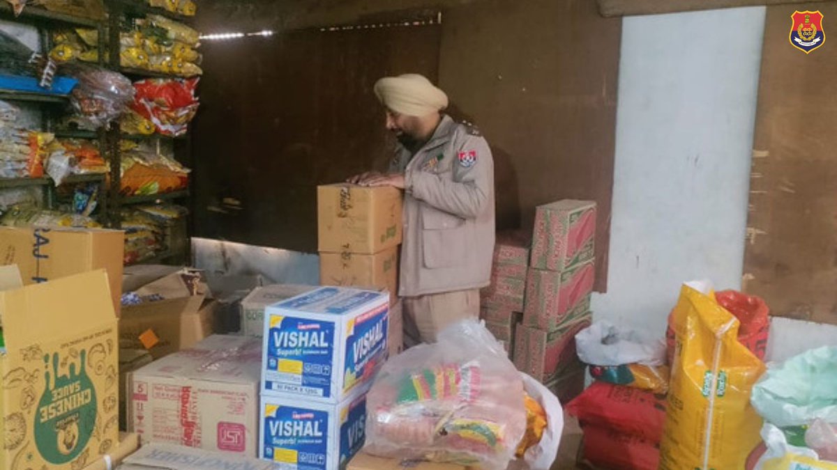 KhannaPolice's tweet photo. On the occasion of Basant Panchami, Khanna Police conducted checking of various shops and shopkeepers were instructed not to sell Chinese string rolls. #SayNoToChineseString
#PunjabPoliceInd https://t.co/VgM9dFQqCD