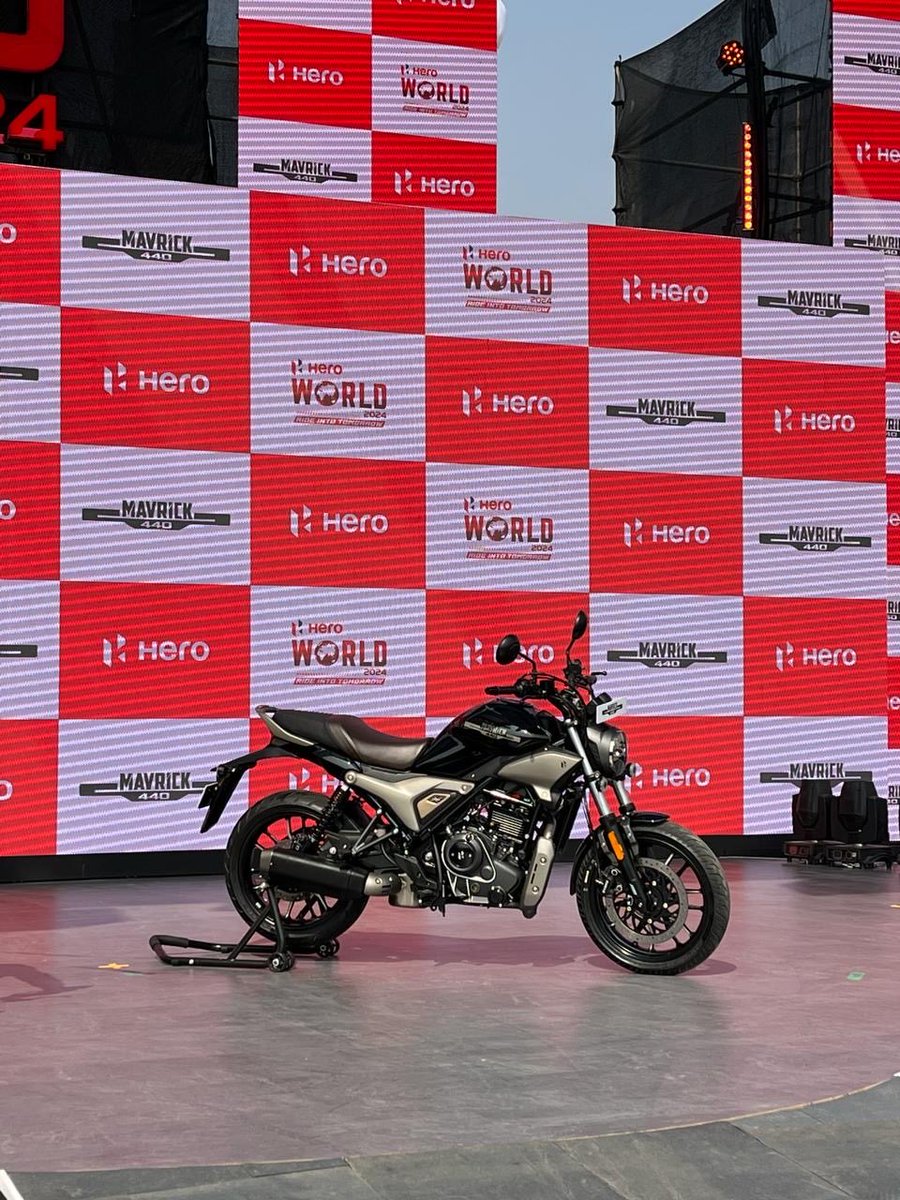 Hero Motor Corp launched the Mavrick 440 with a starting price of 1 lakh 99 thousand for the base version and 2 lakh 24 thousand for the top of the line