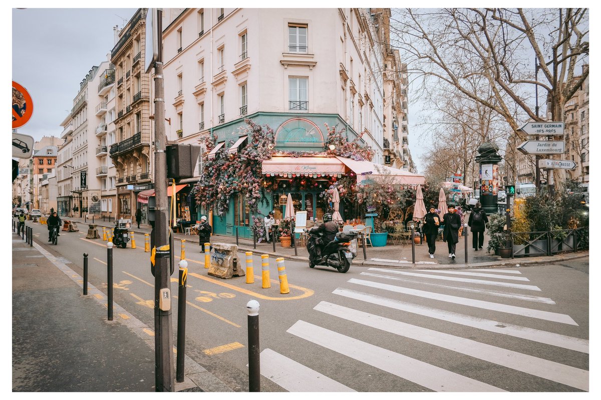 #Paris 

#fujifilm #streetphotography #fujixseries #france