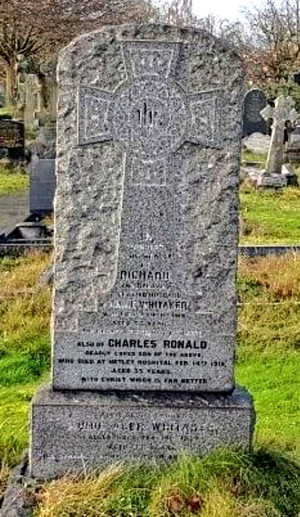 InscriptionsWw1's tweet photo. #RememberedHere #OnThisDay
14, 15 & 16 February: Remembering those that gave their all through family memorials.
14 https://t.co/Y09U3yQu1c
15 https://t.co/bKRzEvvfMd
16 https://t.co/BBcUw0ToLQ
#WW1 #LestWeForget
#wewillrememberthem #fww #otd #firstworldwar #InscriptionsWW1 https://t.co/5Sz9aEqdsQ
