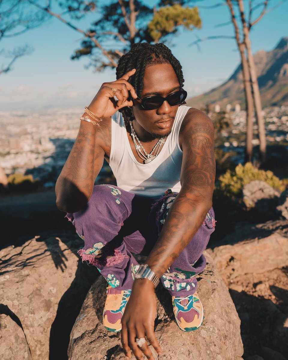 Divine Wayne tweet media