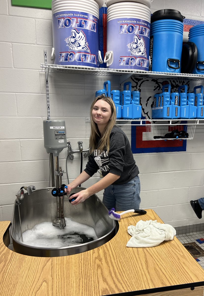 thssportsmed's tweet photo. Blessed by this Senior that has finished her 4th year in the #THSATS program! Thank you Hayden for being our glue, true commitment, mother loving & always the one with a snack. You have been amazing! π@temple_wildcat @WSkrabanek @templewildcats @Tem_CatsB @Twildcatball https://t.co/Wgn3gIGV1g