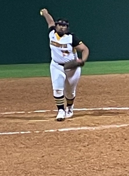 CoachQBJames's tweet photo. Congratulations to our Lady Eagles 🥎 team. Got the W tonight 20-10 vs. La Marque.
#WeAreBigIKE🦅 https://t.co/MVc8dzJO09