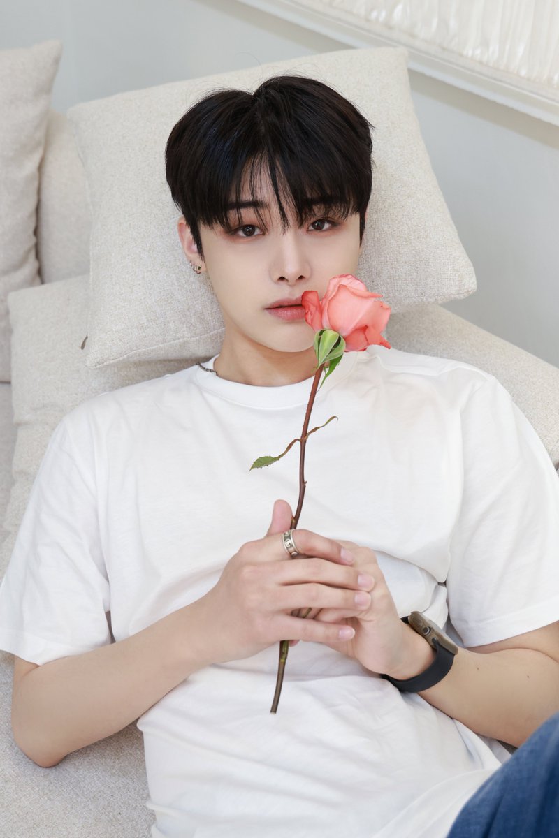 XODIACOfficial's tweet photo. [🎁]

𝐹𝑟𝑜𝑚. 𝐿𝐸𝑋 

𝑇𝑜. 𝑋-𝐵𝐿𝐼𝑆𝑆 💝

#XODIAC #소디엑 #LEX #렉스 https://t.co/hr7MoN0exo