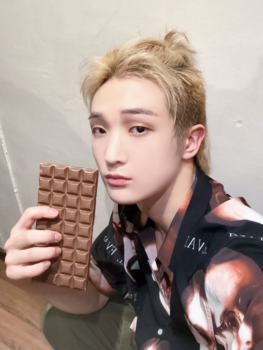 xikers_official's tweet photo. [👀] 

𝙧𝙤𝙖𝙙𝓨💝
𝙃𝙖𝙥𝙥𝙮 𝙑𝙖𝙡𝙚𝙣𝙩𝙞𝙣𝙚'𝙨 𝘿𝙖𝙮 🍫

#xikers #싸이커스 https://t.co/UHVjHeJKra