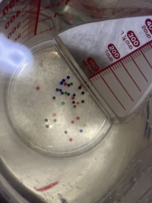 おしっこでジェルボール膨らませる♡ https://t.co/oNrbc644fB