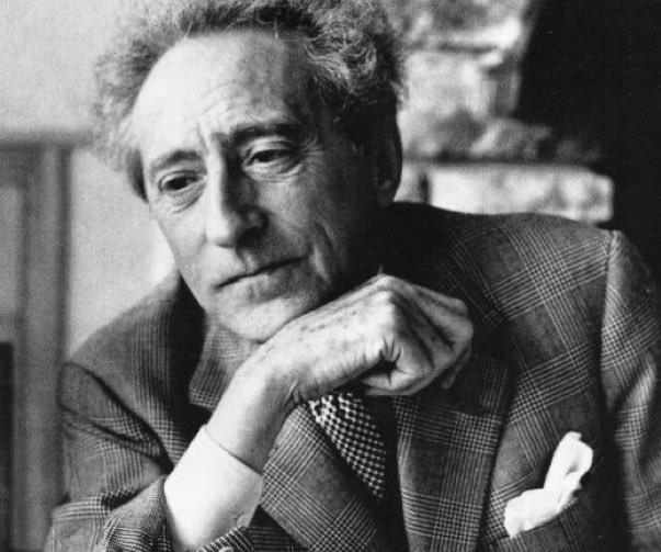 « Le verbe aimer est difficile à conjuguer : son passé n'est pas simple, son présent n'est qu'indicatif, et son futur est toujours conditionnel. »
Jean Cocteau