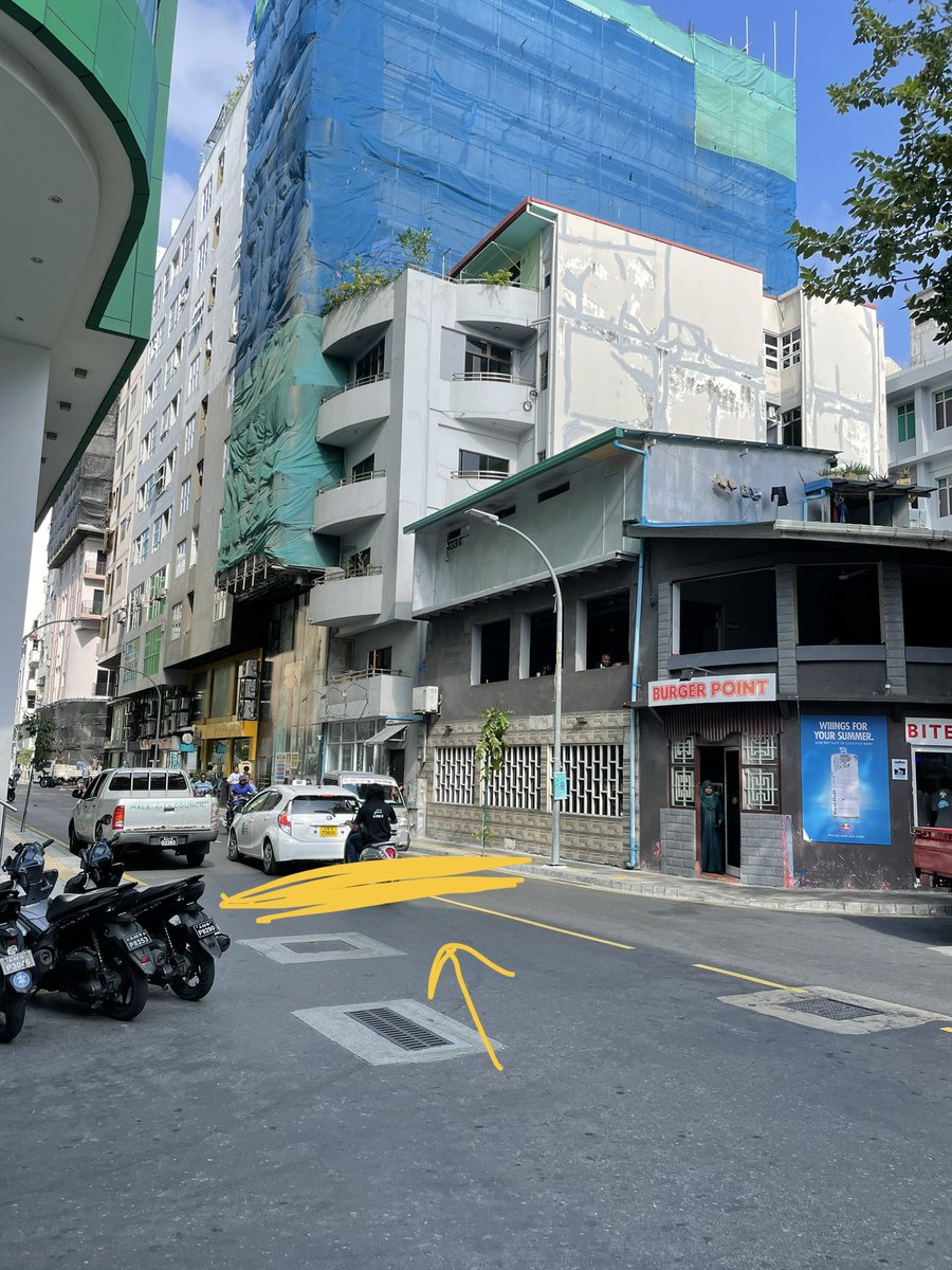 Whoever took away the zebracross here please bring it back 😭 it’s such a busy area with schools and offices and these reckless drivers have no chilll!