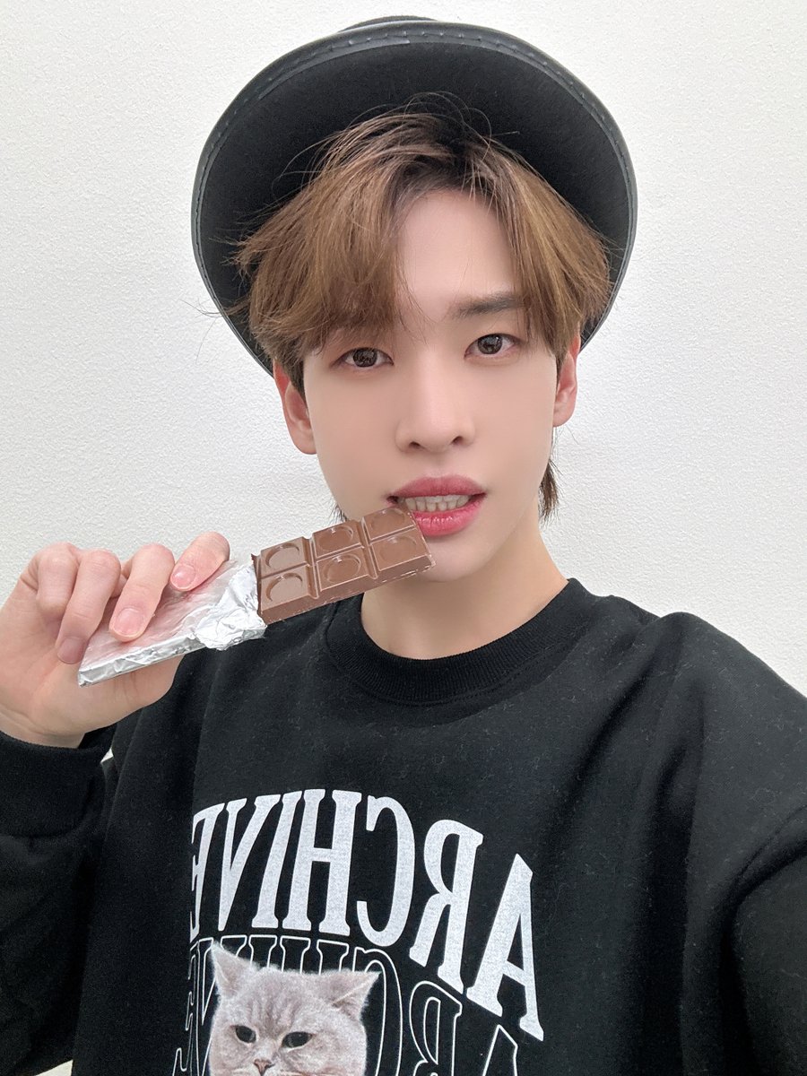 CRAVITYstarship's tweet photo. [📸]
ʟᴜᴠɪᴛʏ💖
ʜᴀᴘᴘʏ ᴠᴀʟᴇɴᴛɪɴᴇ's ᴅᴀʏ🎩
⠀
#CRAVITY #크래비티
#세림 #앨런 #정모
#EVERSHINE
#Love_or_Die https://t.co/vS6JKtHiV2