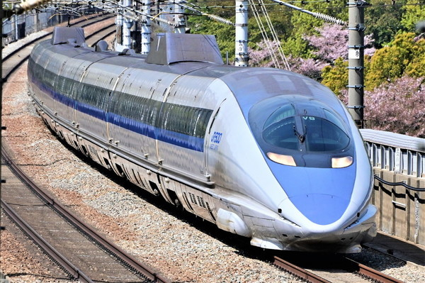 livedoornews's tweet photo. 【ついに】「500系新幹線」引退開始へ、6編成のうち4編成を2026年度末までに用途廃止 JR西日本
https://t.co/NjSysTyqFi

同社は東海道・山陽新幹線用のN700S（16両編成）を2026年度までに4編成追加投入する予定。既存のN700系を16両編成から8両編成に改造し、山陽新幹線に投入するという。 https://t.co/JlIgNfP4q4