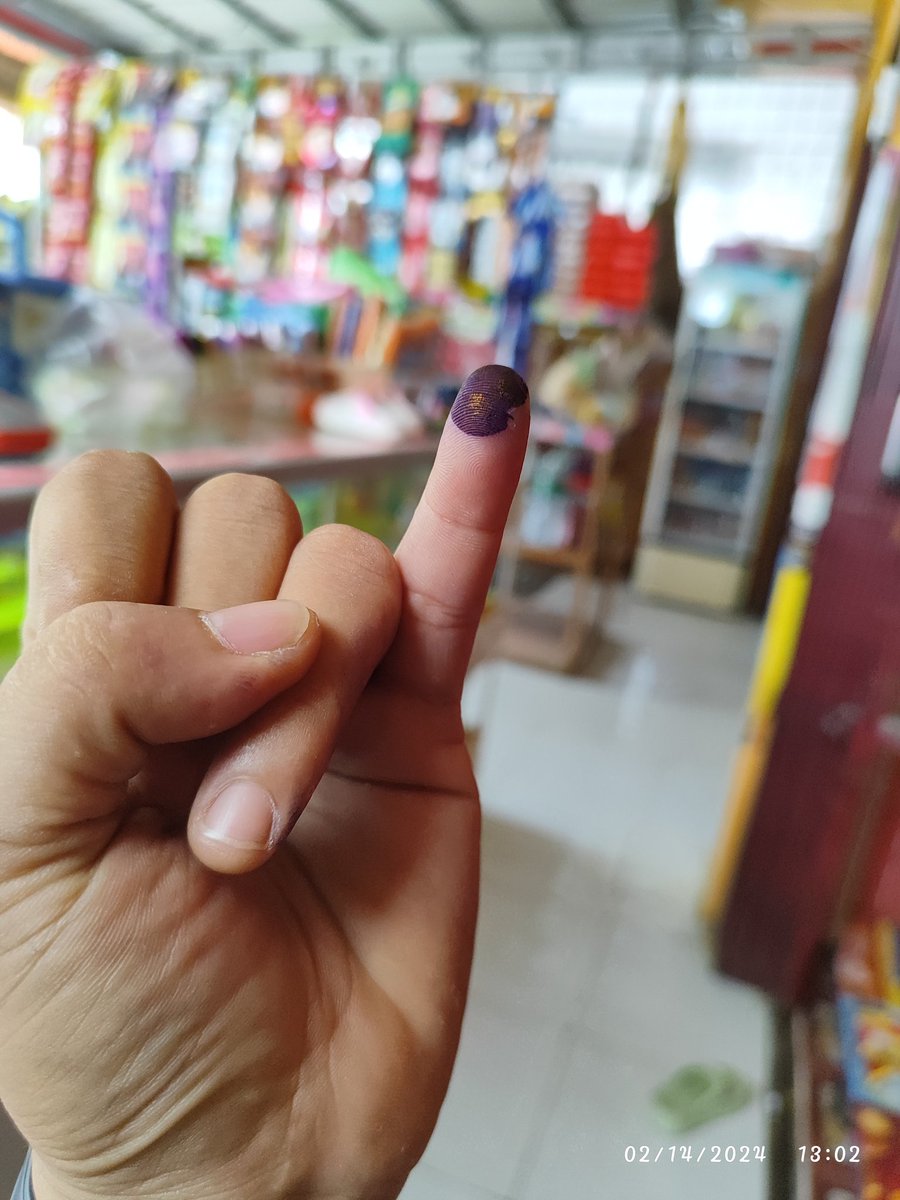 grandy1308's tweet photo. Mana nih liat dong tangan nya , sambil pantau market, 😅

#ExhangeIndonesia #tokocrypto https://t.co/T4T56OiwlX