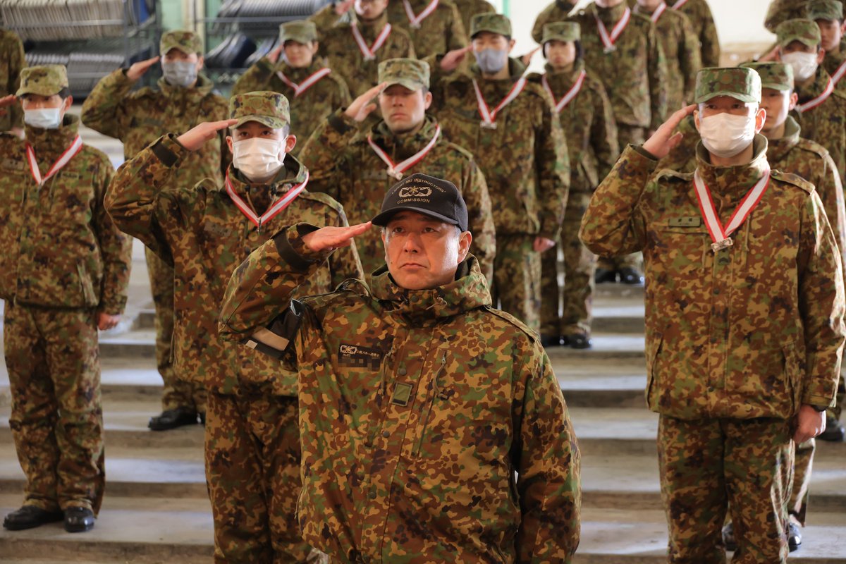 部隊スキー指導官認定式】 #第6師団 は「部隊スキー指導官認定式」を