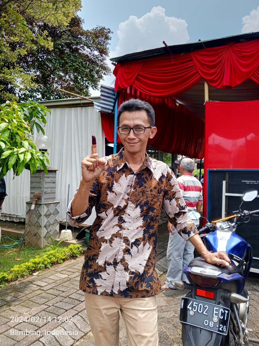 Biar ga malu sama para pejuang reformasi &amp; kasih contoh para millennials dgn TIDAK DUKUNG #NEPOTISME.

Minimal juga tetep pede kalo ketemu para mahasiswa sebagai AGEN #PERUBAHAN. Yes, suara saya di pilpres 2024 untuk <a href="/aniesbaswedan/">Anies Rasyid Baswedan</a> &amp; <a href="/cakimiNOW/">A Muhaimin Iskandar</a> paslon 01 ☝️

#AMINfor2024