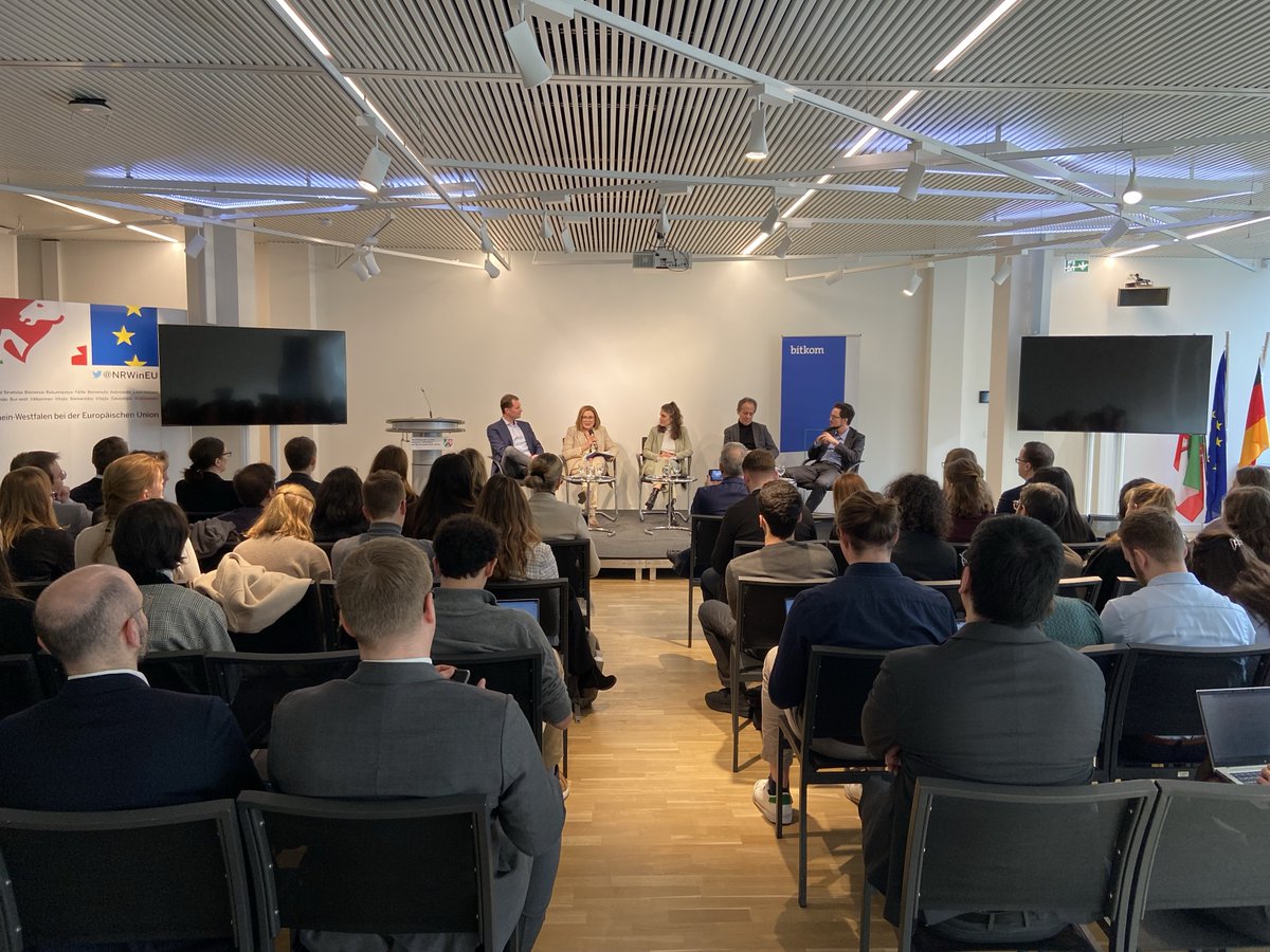It was a pleasure discussing the challenges and opportunities of a #DigitalGreenDeal during yesterday's #BitkomBento. Thank you very much to all of you who joined us &amp; to our fantastic panelists: 
<a href="/MariaSpyraki/">Maria Spyraki</a>, <a href="/iiakov/">Ilias Iakovidis</a>, <a href="/sipka_stefan/">Stefan Sipka</a> &amp; Martijn Maters (ZF Friedrichshafen)
