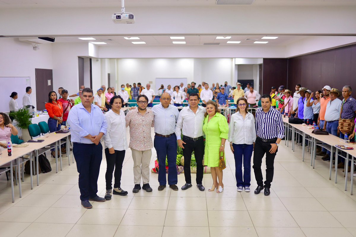 La Universidad Nacional del San Jorge con Facultad de Medicina será una realidad! 

Acuerdo llevado acabo ayer en Montelibano entre los Directivos de la Universidad Nacional-Ministerio Educación-Municipio. 

El sueño está cada día más cerca de ser realidad.