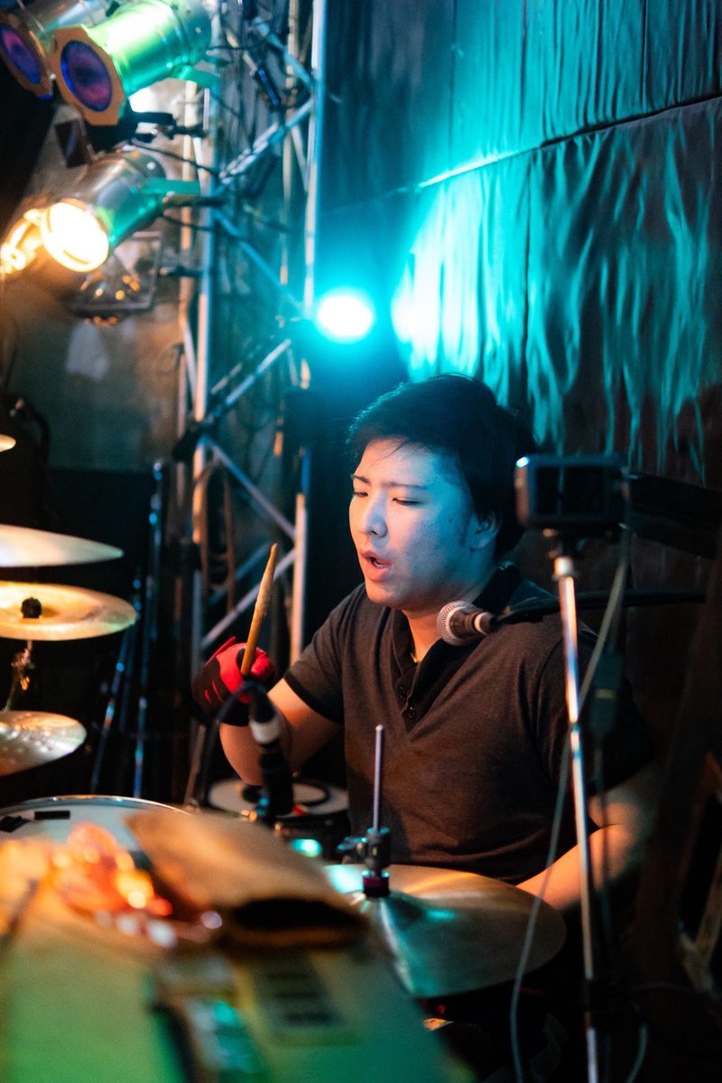 redgrammy0107's tweet photo. 前回のライブは　#torishio_1236 さんに撮って頂きました　どれも躍動感あって素敵な写真ばかりありがとうございます！
動画も撮って頂いたので後ほど https://t.co/KmJVPUuX5w