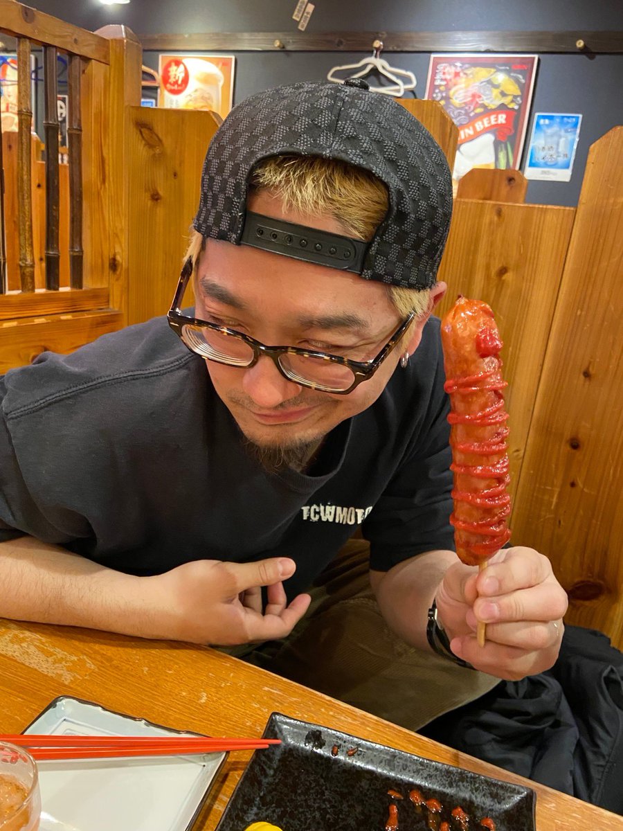 fujimu246's tweet photo. 明日生誕祭の内容発表です
スケジュール増えまして
【3/27・3/28・3/30】
のスリーデイズ開催です
昨年の写真が一枚もなかったので
大好物を召している写真

みなさんスケジュール空けて
乾杯しにきてね🍺 https://t.co/ePYQKfloJj