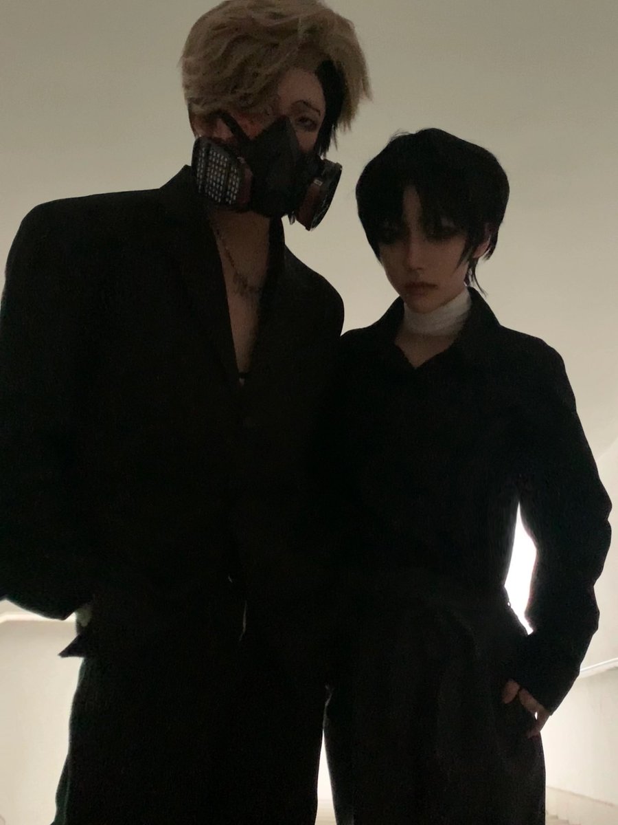 Sluo1013's tweet photo. 弱者的幻觉 叫爱

@kooo_gi https://t.co/aQwEq05Yn4