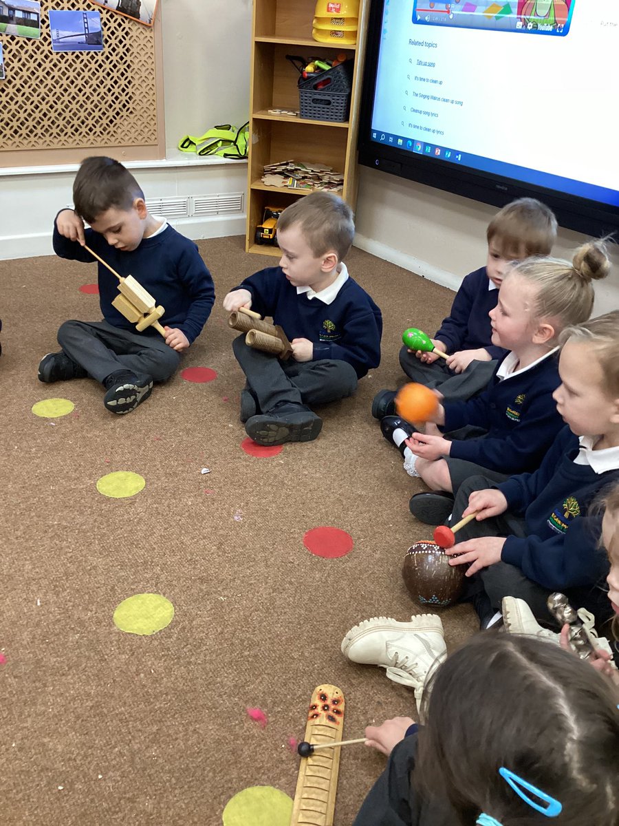 EgremontEYFS's tweet photo. F1 are learning a different version of ‘Twinkle twinkle little star’ all about a Chinese dragon. We counted the syllables in the words and tapped/ banged/ shook our instruments to match how many were in each line. We found out there were 7 syllables in each line! #phase1phonics https://t.co/zseuHCFswo