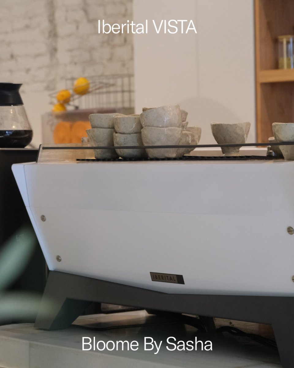 IBERITAL's tweet photo. Want to make your #ValentinesDay date even more romantic?💝 Treat your sweetheart to an #Iberital-made #coffee☕
If you’re in Barcelona, make reservations at #BloomeBySasha, #TheEggLab or #Joncake, where they’ll make you a lovely cup of latte art made with an Iberital! https://t.co/16oCztXGg5
