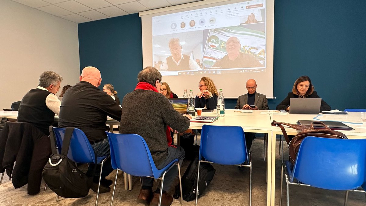 FisascatCisl75's tweet photo. #Alpitour In dirittura d’arrivo la trattativa per il rinnovo del #Contratto integrativo applicato ai circa 1.200 dipendenti del tour operator leader del #Turismo organizzato in Italia. A Torino, dove ha sede l’headquarter del Gruppo, l’incontro tra  i sindacati di categoria e la direzione societaria.