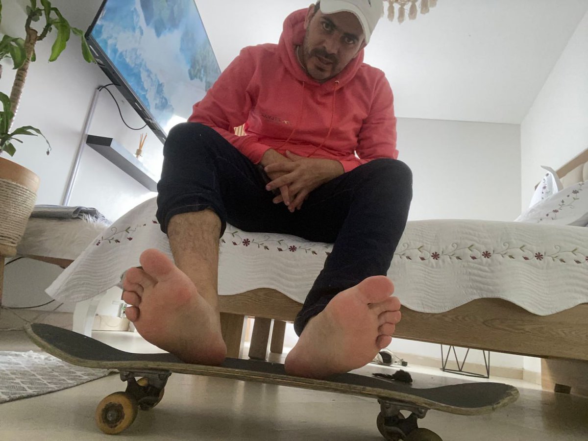 CMFELIPE89's tweet photo. Feeling sort of playfull today! Remember paying your taxes to your masters!#CashMaster #FinDom #FootFetish #BigFeet #Lickitclean #lickmysoles #POV #FootMaster #Obey
@brazilian_feet @4AXLservice @RT_4Promo @sneaxxx @bigfeetforsale https://t.co/wwdJWBF9Oy