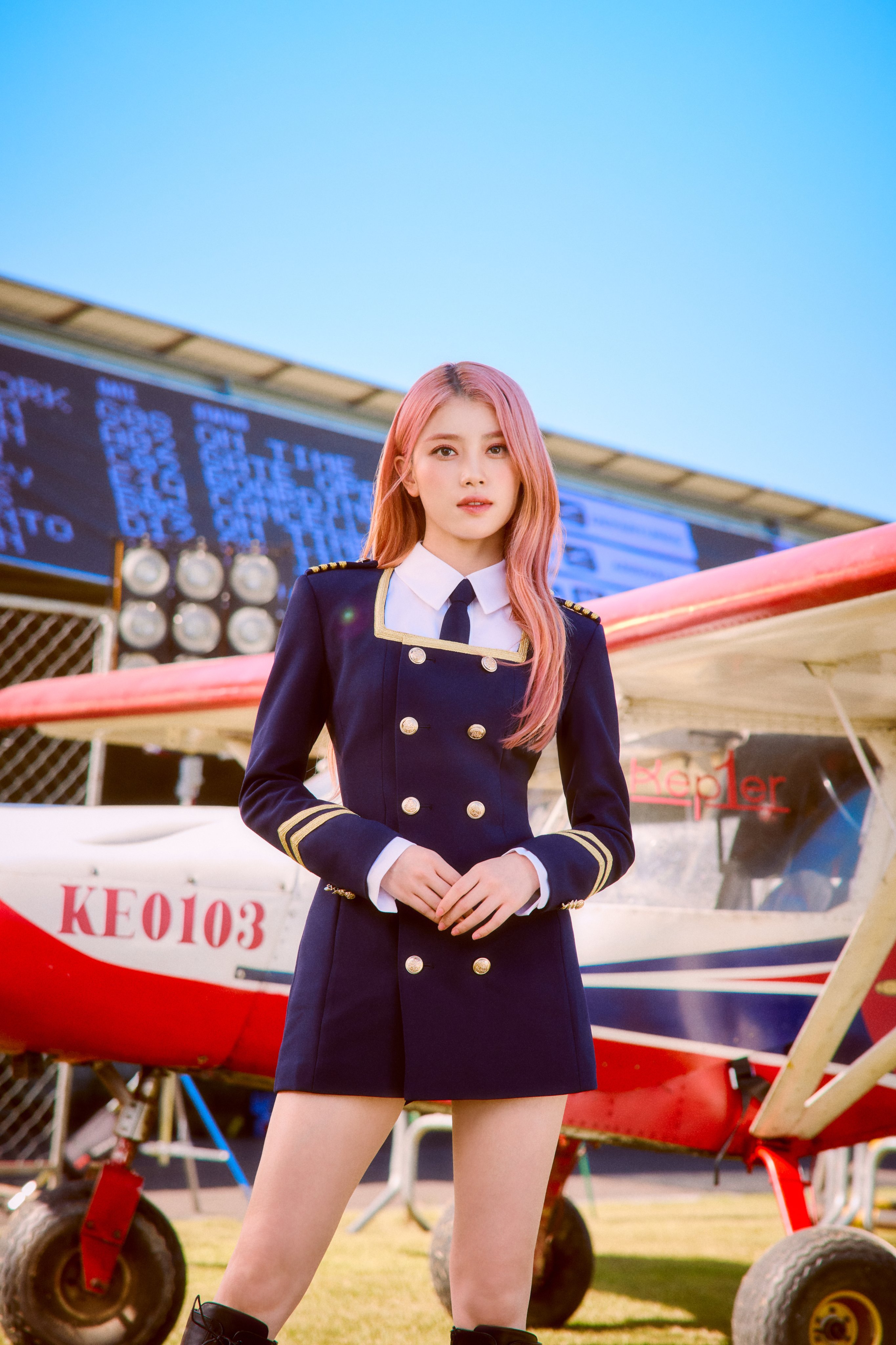 GGS5fJZbIAAV1YF?format=jpg&name=4096x4096