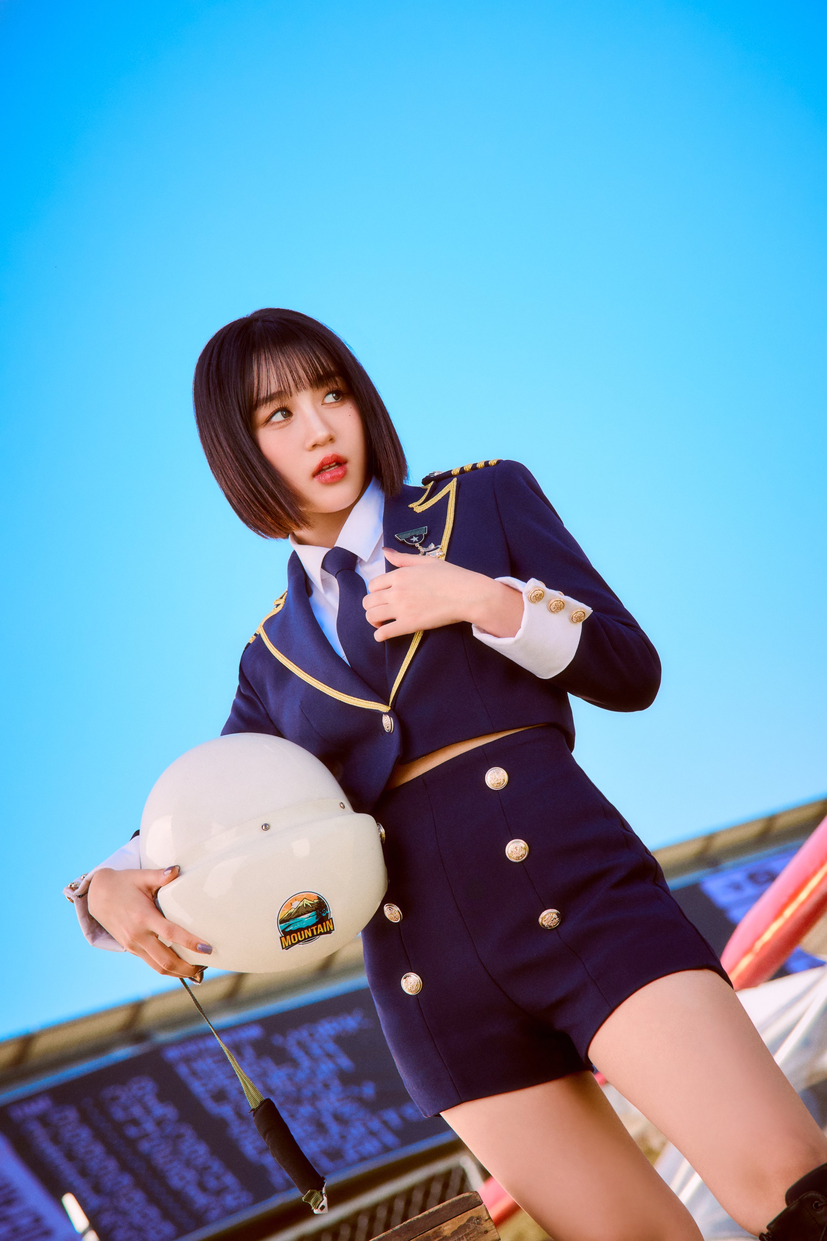 GGS6Dr1bYAA6kp3?format=jpg&name=4096x4096