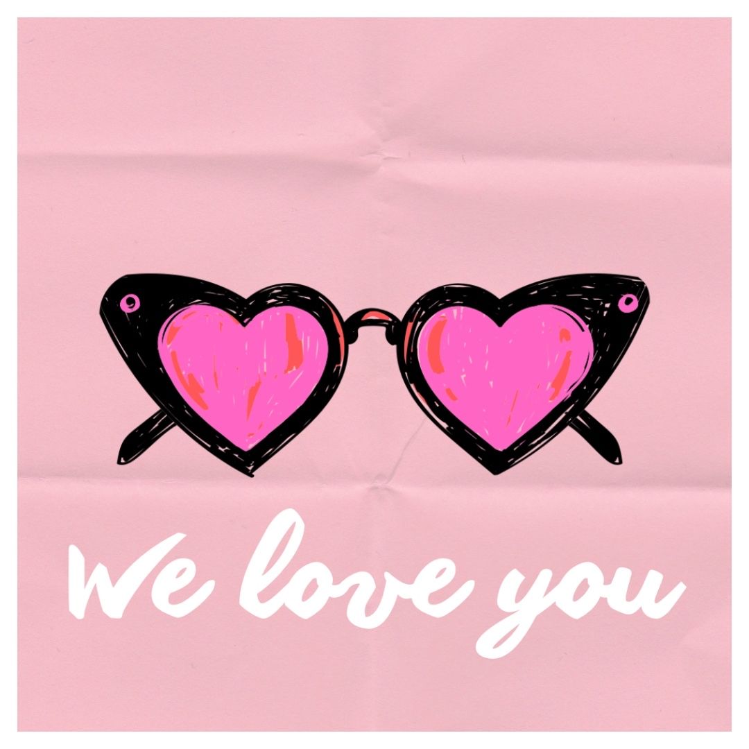 Love at first sight? 🕶️
We think so! 🖤
#ValentinesDay #EyewearLove #FashionForward
