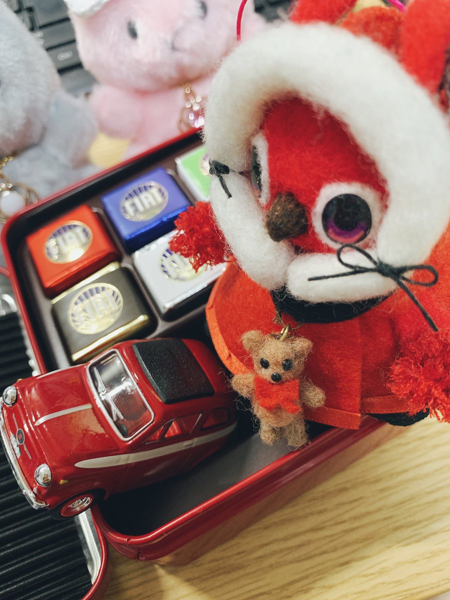 p_pex2's tweet photo. 🍫🚗 https://t.co/EyNLt0TBPt