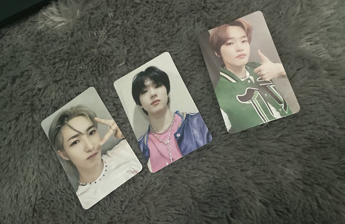 ✨GIVEAWAY✨

Mau bagi2 dlm rangka aku bertambah usia

Untuk 7 pemenang
- Jaemin Esquire Mag
- Jaemin Moevir Mag
- PC POB Dyandra ISTJ Renjun, Chenle, Jisung
- Saldo 50k untuk 2 orang (25k per orang)

Rulesnya Like &amp; RT aja sama rep mau apa ya
End besok siang