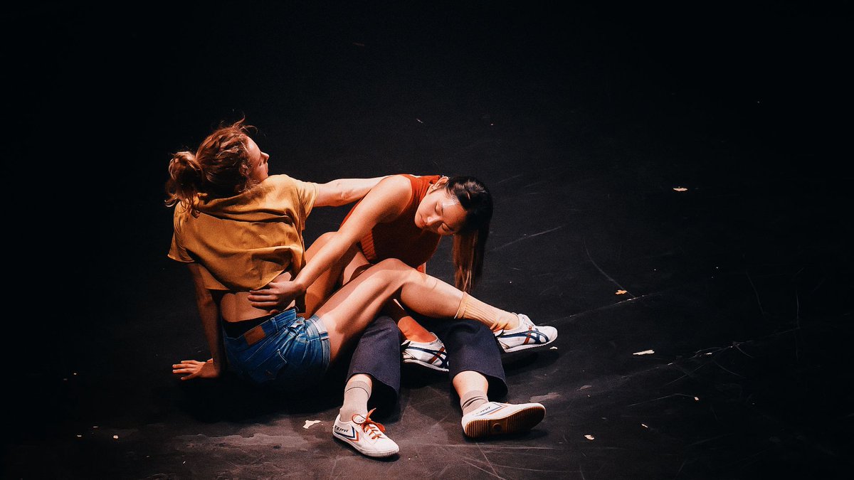 Choreographer and 2018 Bursary recipient Quang Kien Van reflects on starting out as a dancer and the challenges of producing his own work in I Wish I'd Known. Read the full feature in the link below: buff.ly/3wdZK9A 📸 1. leo_llove (IG) 2, 3 & 4. Kang Ong