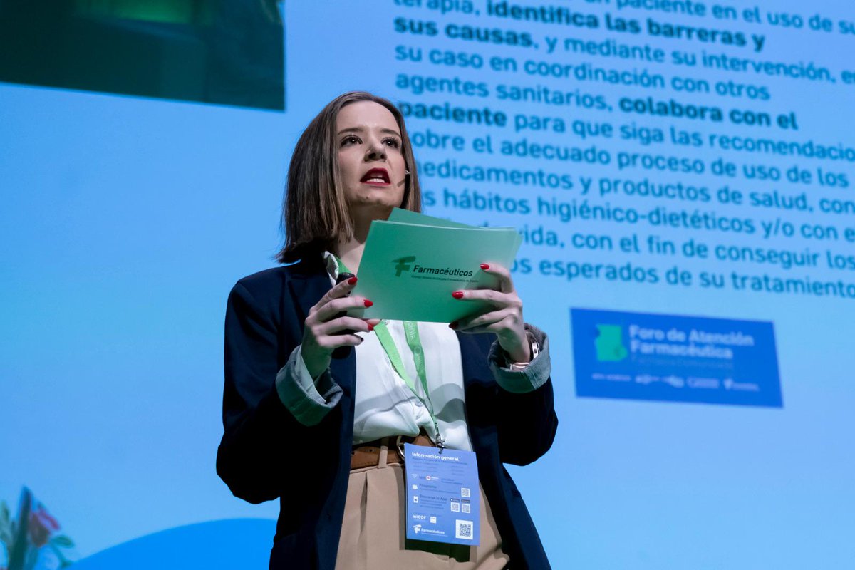 Tam_1989's tweet photo. Resumen de una gran experiencia personal y profesional; poder participar en el #23CNF organizado por @Farmaceuticos_ y @micofvlc la pasada semana. Nos vemos en Oviedo 2026!! 💙 https://t.co/XmpIrb8qXz