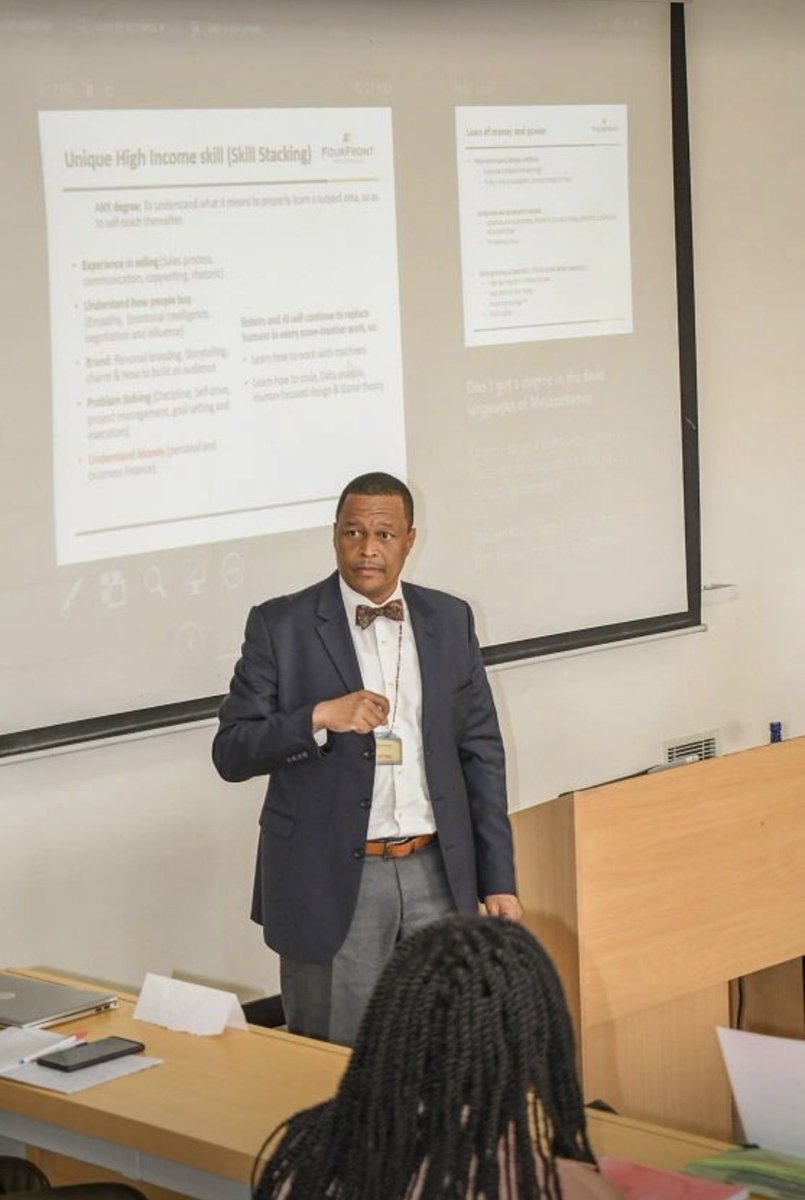 DonaldWangunyu's tweet photo. 📌2/2
Some questions came from their research into areas I thought were #fourfront operating secrets 👏🏾👏🏾👏🏾
I ended the session discussing with the Dean Dr. Jane Wathuta; appreciating her thoughts on the opportunities and challenges of #educationexcellence. https://t.co/RoOTkK4kOd