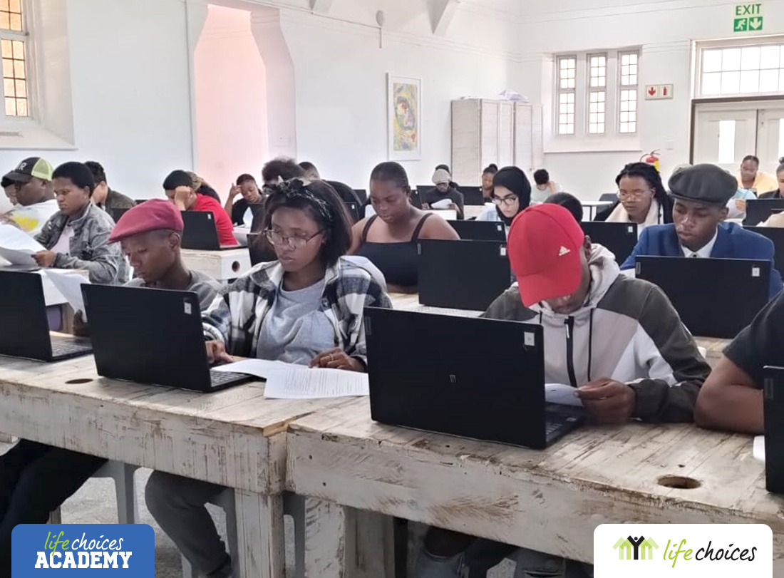 Life Choices Academy is recruiting for its next cohort of students, and so we’re holding bootcamps. Last Saturday, around 60 prospective students spent the day with us doing a range of activities and assessments. 

📢 Applications are now OPEN! Apply here: forms.gle/5zfGkc74s2oEc2…