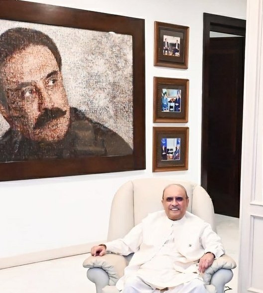 BhuttoMaryam's tweet photo. آصف علی زرداری 8 مارچ کو صدر پاکستان کا عہدہ سنبھالیں گے! انشاء الله 🏹 https://t.co/xJrjT4j20L