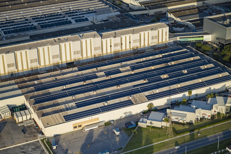 VWGAnews's tweet photo. We’re going full-steam ahead with our bold target of making our Kariega production plant carbon neutral by 2030!
Sustainability projects are now also implemented at our Sandton and Centurion sites.
Learn more – https://t.co/3eD6VQNBbt.
#VolkswageninAfrica #ZeroImpactFactory https://t.co/LwEautTEa6
