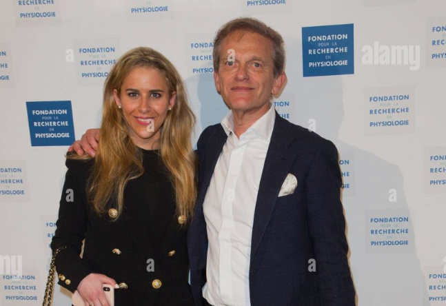 Alex_Car12's tweet image. "En trois semaines de vacances, on perd 20 points de QI", d'après le père.

Visiblement sa fille n'est jamais rentrée de vacances....
#saldmann #fakenews