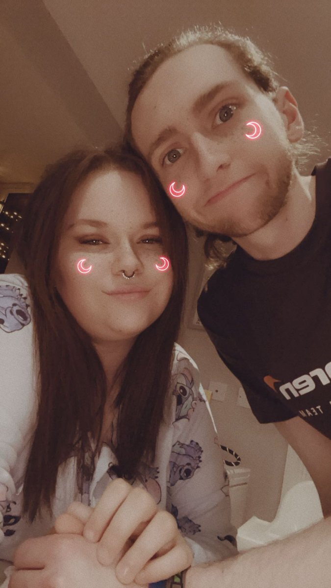 xLolitax18's tweet photo. Happy Valentine’s Day to you! My bestfriend and Boyfriend, I love you with all my heart! Thank you for everything that you do for me, I know I’d be completely lost without you, who would kick me out of bed at 4 in the morning for work?🤣 I love you with all my heart ❤️❤️ https://t.co/74lCXbymVK