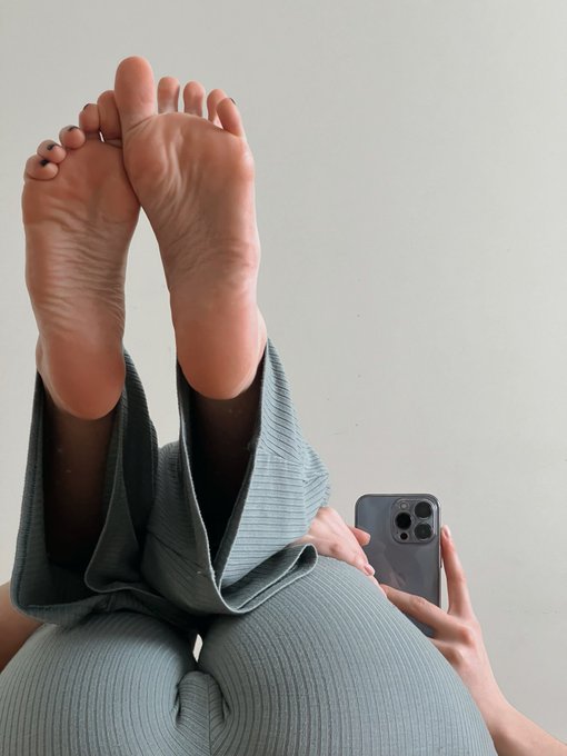 everything looks very tasty in this picture :з https://t.co/oggesntG0v