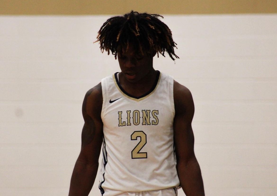 sean_yates1629's tweet image. @lewisondeck 's stellar senior season district championship run stats:

24.4 ppg
54% fg%
56% 2pt%
43% 3pt%
70% ft%
60% ts%
58% efg%
7.7 rpg
3.3 apg
0.4 bpg
1.4 spg

Three 30 bombs

Three 14+ rebound games

Simply great from start to finish, but it's not over... playoffs next 😤