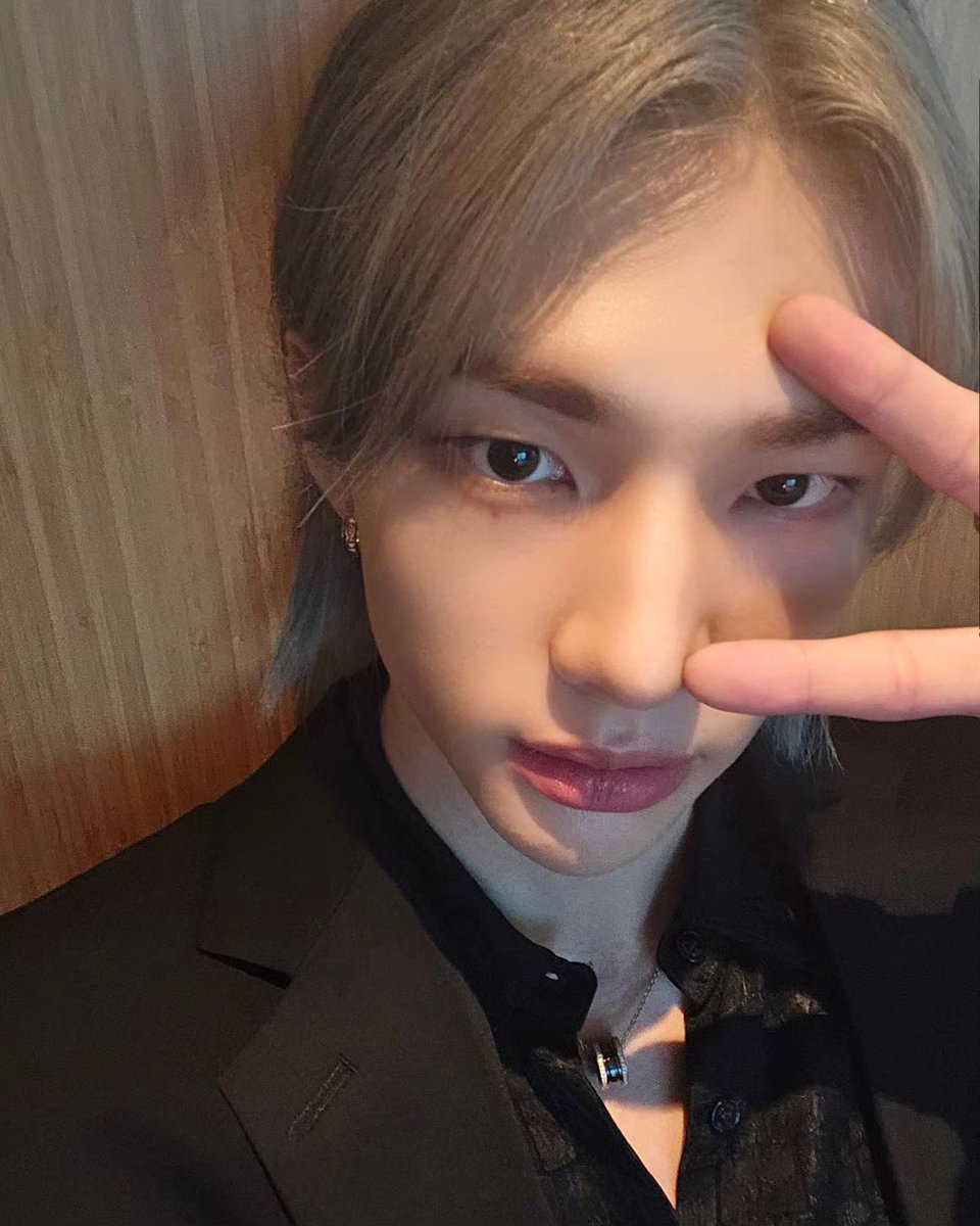 yeonexn's tweet photo. 현진아 해피발렌타인🍫🍫🤎❤️ https://t.co/rbl2KGeBfO