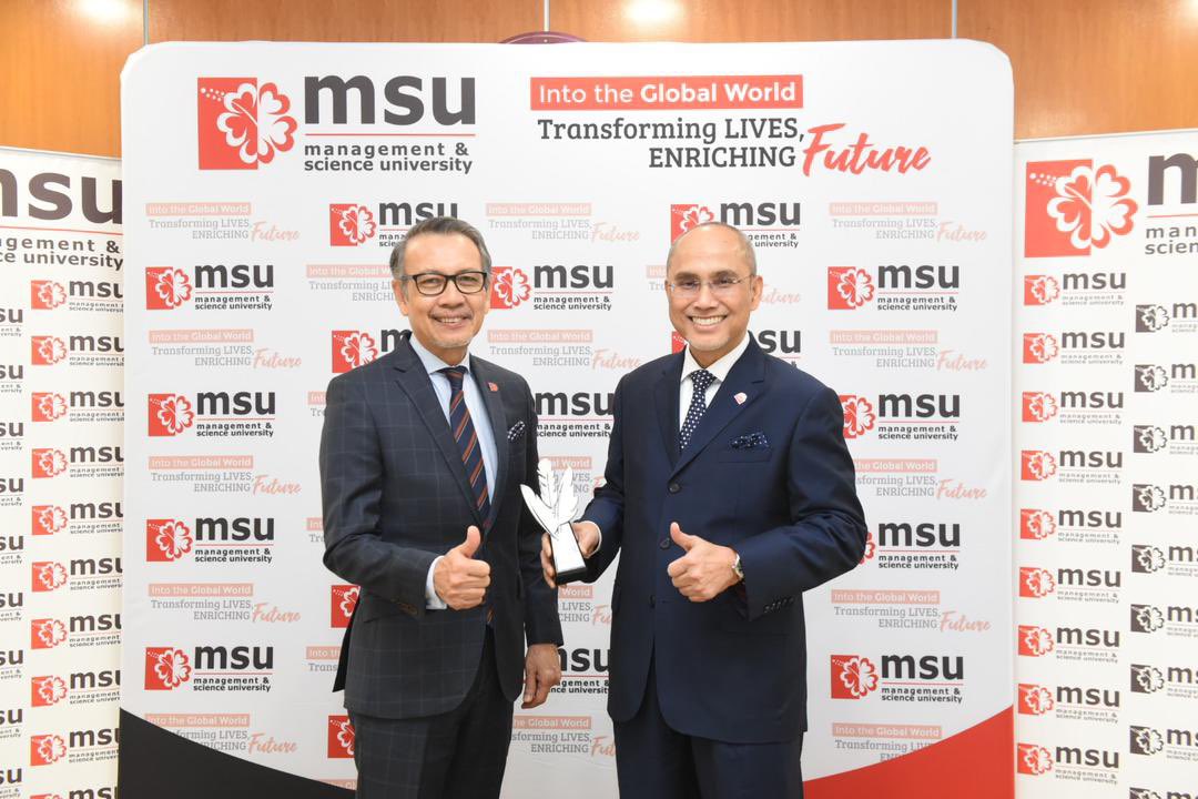 Well done #MSUrians! Delighted that MSU was positioned among the top FINALISTS and awarded as the SILVER winner in the Education & Learning Category, at the Putra Aria Brand Awards 2023. Thanks to all partners and alumni for the ongoing support for @MSUMalaysia @MSUcollege