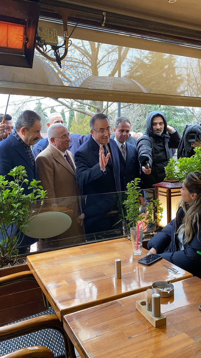 Bugünkü ziyaretlerimiz kapsamında Ankara Büyükşehir Belediye Başkan Adayımız Sn. Cengiz Topel Yıldırım ile birlikte Altındağ’daydık. SKM ziyaretimiz sonrası, Merhum Muhsin Yazıcıoğlu’nun kabrini ziyaret gerçekleştirdik. Hamamönü’nde esnaf kardeşlerimizle dertleştik.