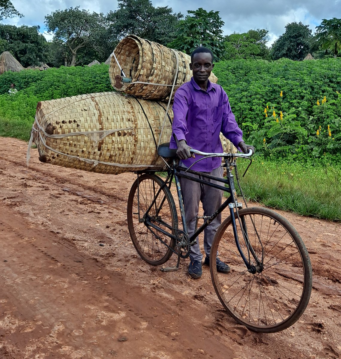 Another update from the field as part of the Zambia project Agroforestry, Biodiversity and Climate (Z4ABC) where <a href="/NicholasHogarth/">Nick Hogarth</a> is one of the principal investigators | <a href="/ForestSciences/">Metsätieteiden osasto</a> <a href="/helsinkiuni/">University of Helsinki</a> <a href="/HELSINKISUS/">HELSUS</a> |
helsinki.fi/en/researchgro…